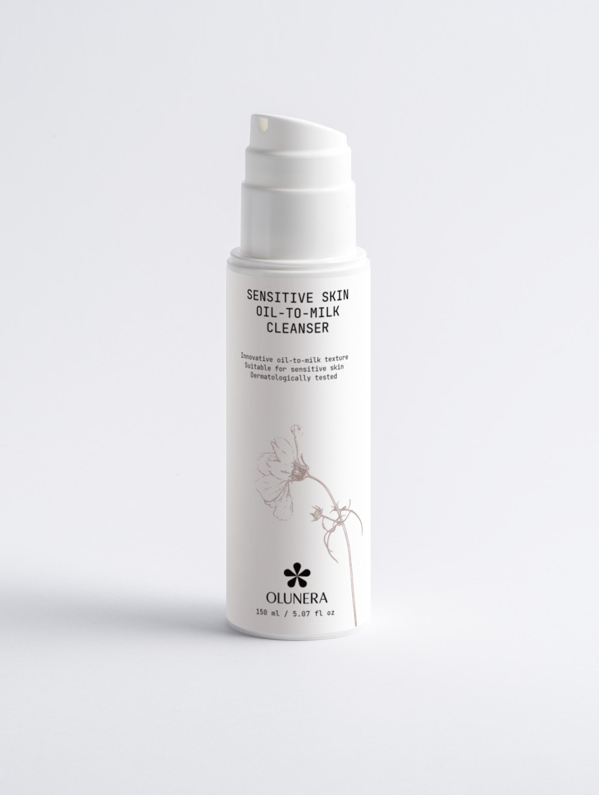 Olunera | Sensitive Skin Oil-To-Milk Cleanser